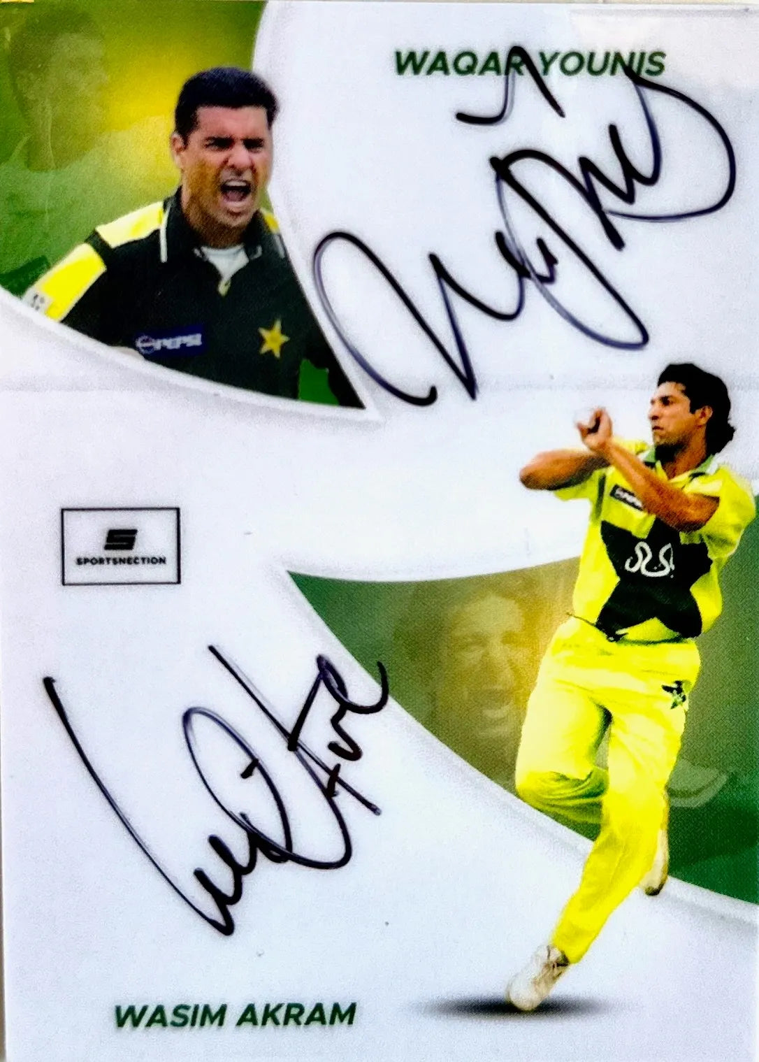Legends of Cricket - Pakistan (HOBBY / GUARANTEED AUTO)