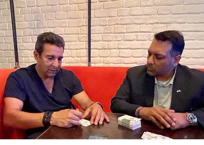 Legends of Cricket - Pakistan (HOBBY / GUARANTEED AUTO)